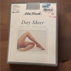 VTG Sears Hug-Alon Nice Touch Day Sheer Pantyhose Regular Size D